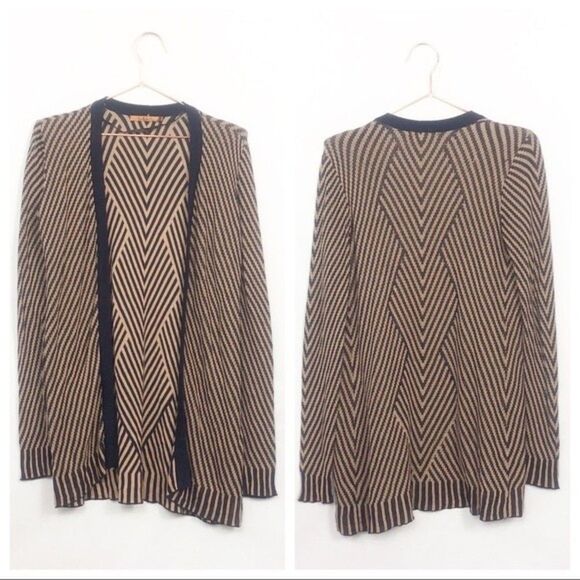 Belldini Sweaters - Belldini Open Front Cardigan Geo Stripes Tan & Navy New Condition Small